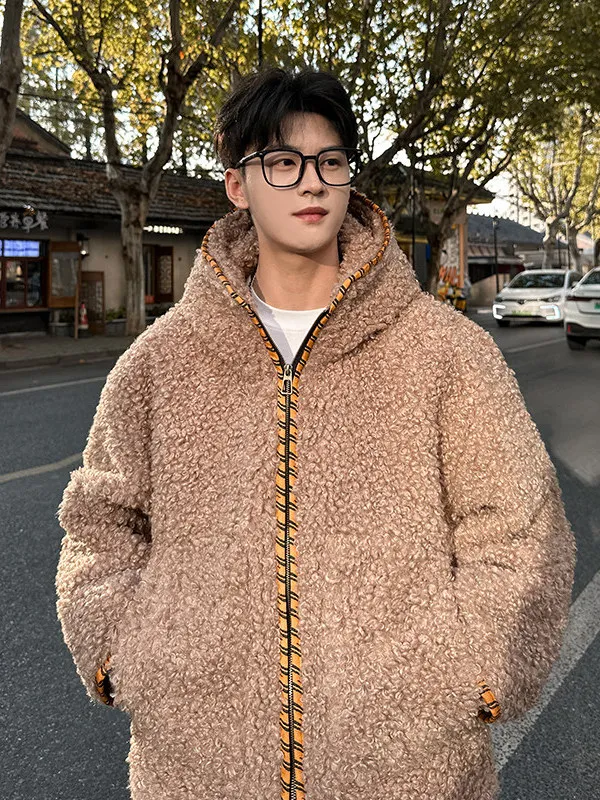 

Thiened Lamb Fur Hooded Jaet Cotton Coat Men's Winter Design Sense Fluffy Warm Windproof Jaet Faionable Urban Sle