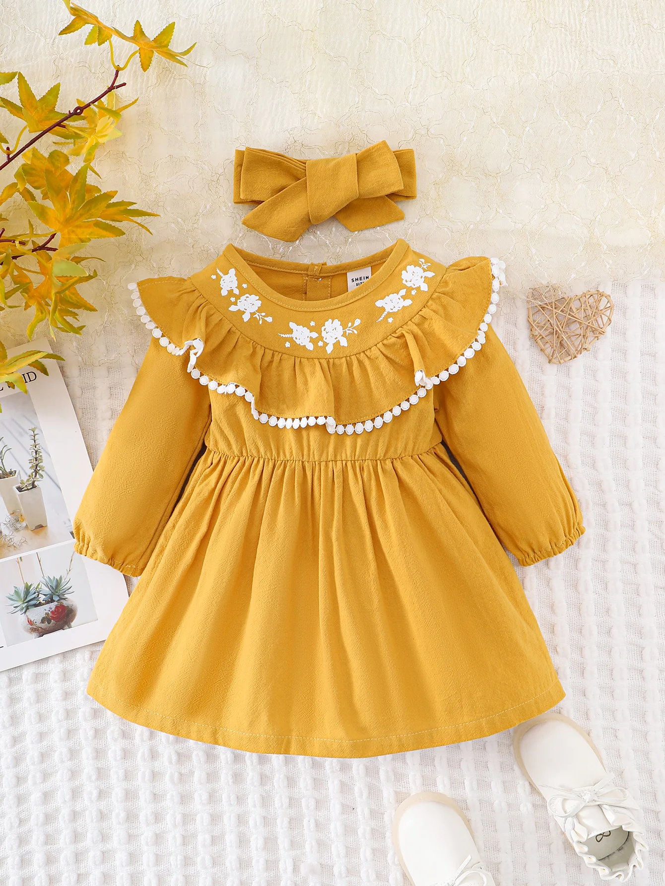 6-36M Two-Piece Baby Girls Comfortable Long-Sleeved Dress With Hollow Flower Pattern For Spring And Summer