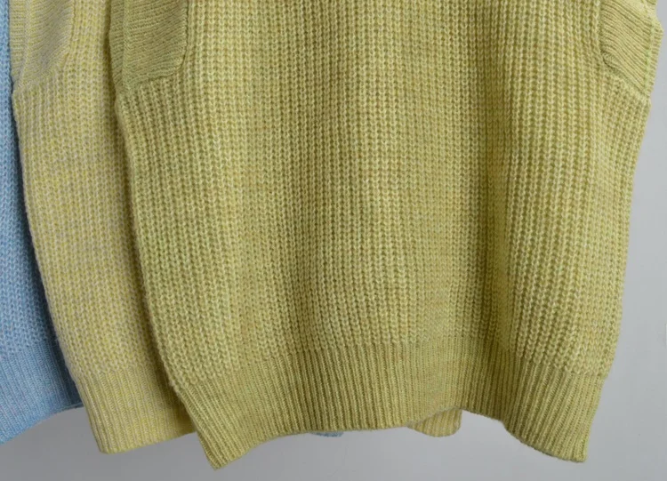 Miękki sweter damski z dzianiny, mieszanka włókien, wygodny okrągły dekolt, regularny krój, cienki.