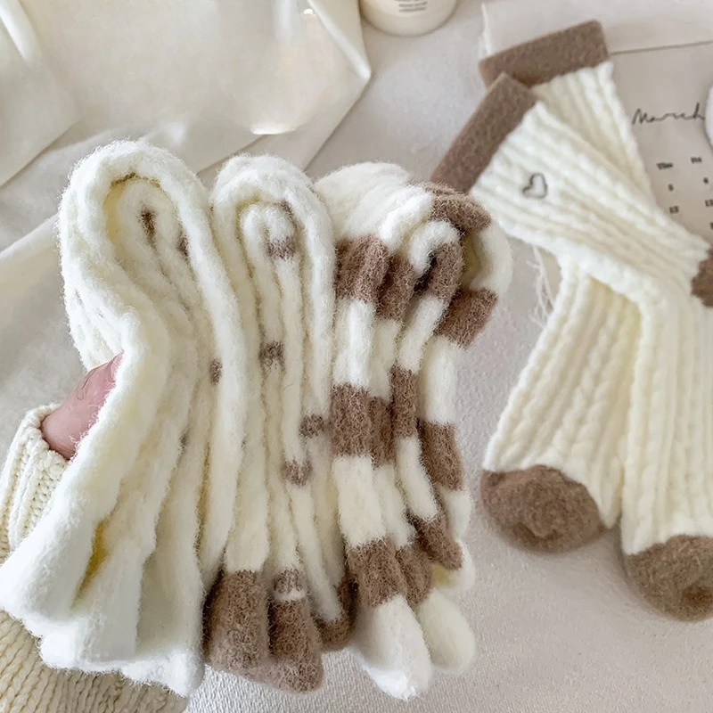 1/5 Paar dicke, warme Mid-Tube-Socken für Damen im Herbst und Winter, einfache, bequeme, vielseitige Freizeitsocken