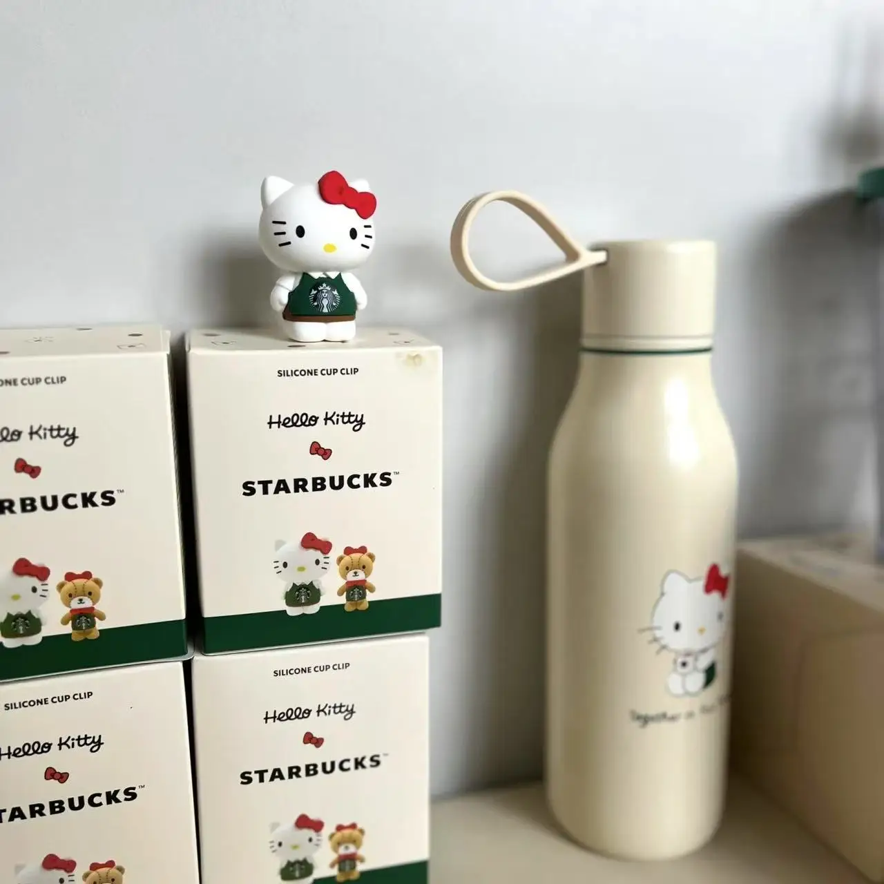 แก้วน้ำสแตนเลสลายการ์ตูนซานริโอ้ เฮลโล คิตตี้ ลายอนิเมชั่น สำหรับเล่นโบว์ลิ่ง น่ารัก พกพาสะดวก เหมาะสำหรับนักเรียน ใช้เป็นกระติกน้ำร้อนได้ ของขวัญคริสต์มาส