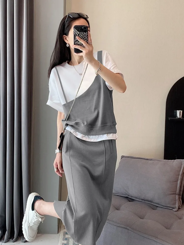 

Модный комплект из двух предметов: юбка и топ, женская летняя одежда 2026 года, новый стиль, омолаживающий эффект, элегантный комплект из юбки и топа