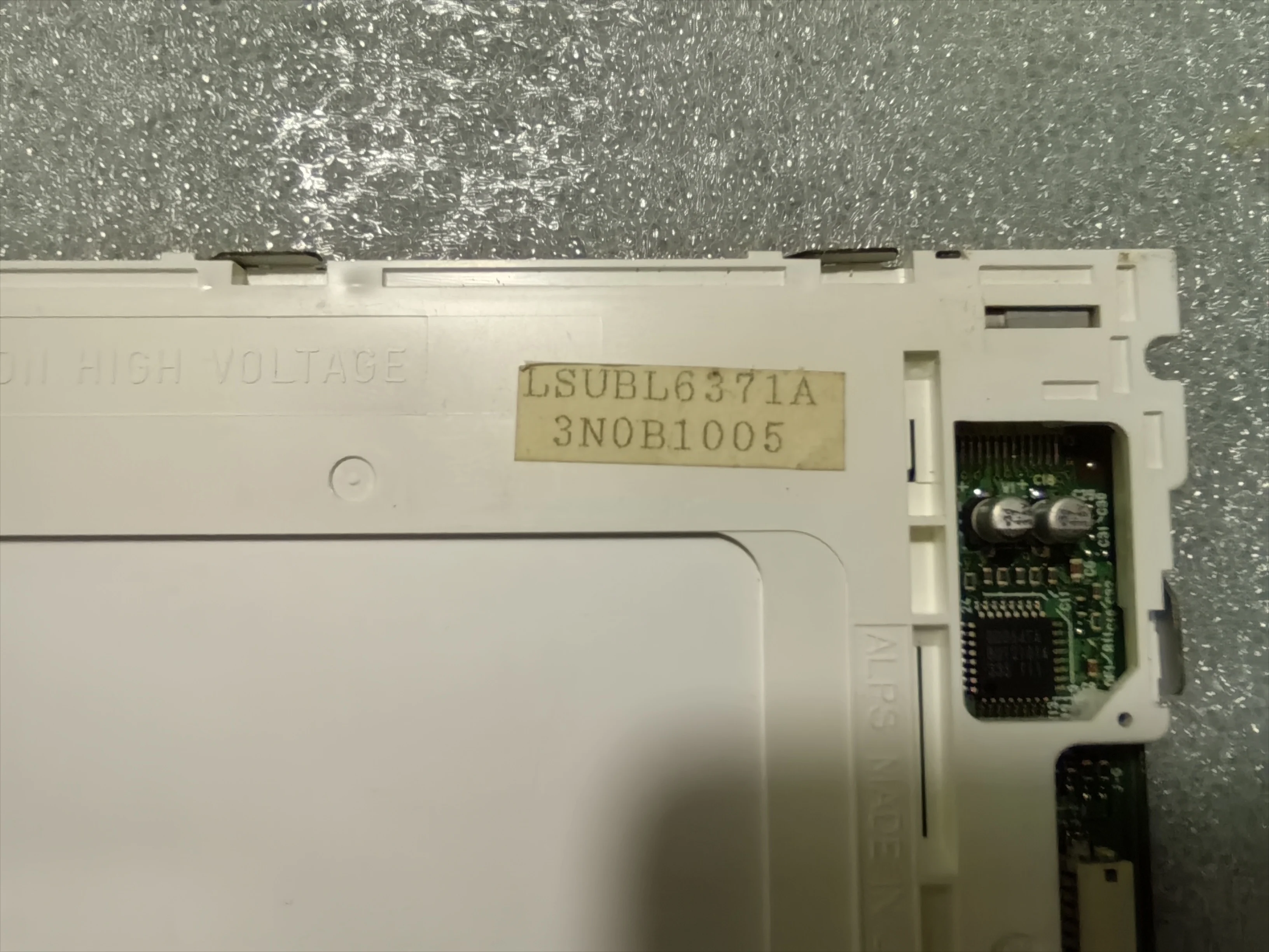 Original LSUBL6371A 5,7-Zoll-Industriebildschirm, auf Lager getestet LSUBL6312B LSUBL6131A LSUBL6132A LSUBL6431B