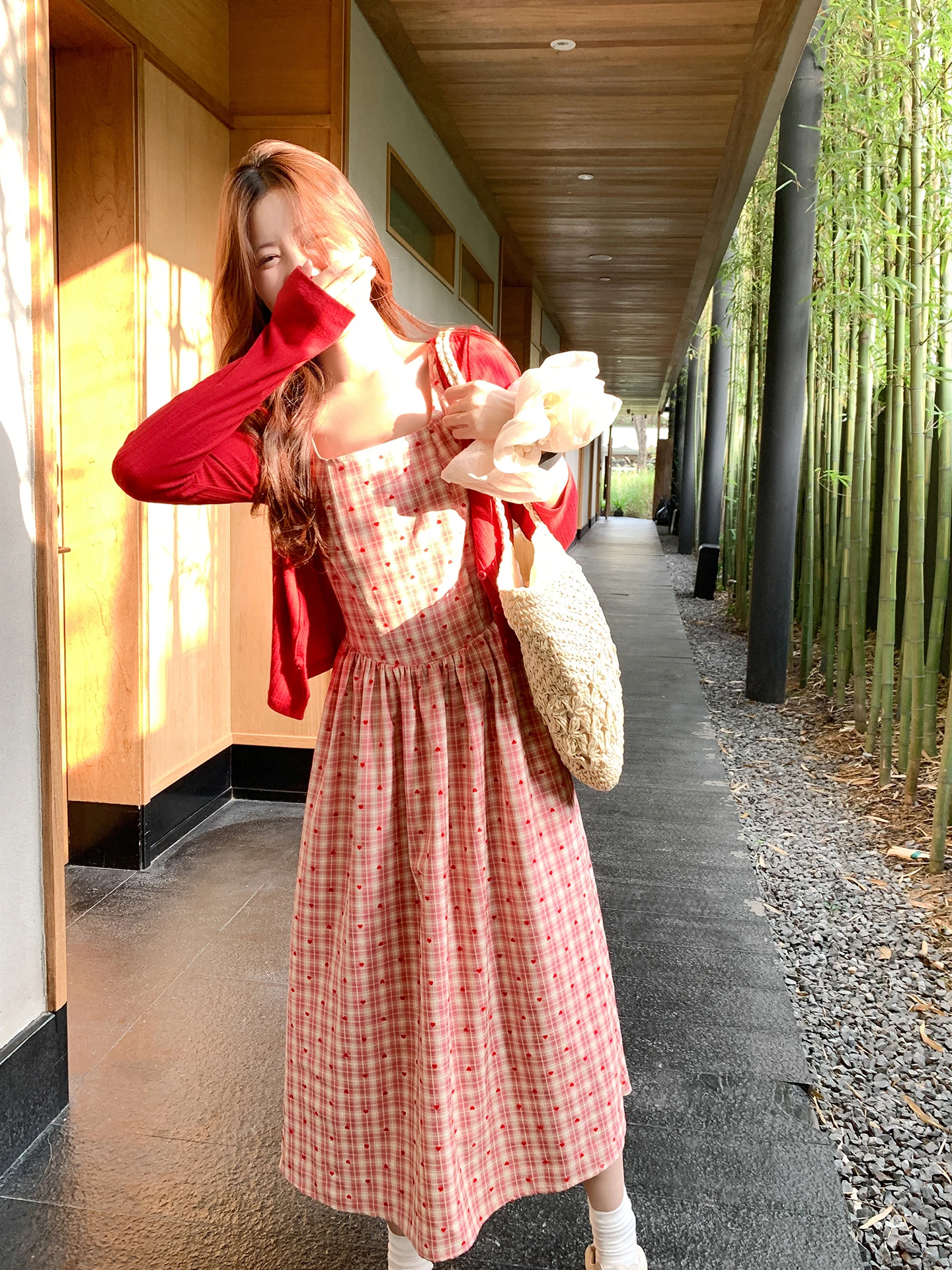 

Корейский летний комплект Zeng Xiao Xian: клетчатое платье А-силуэта без бретелек и жилет с завышенной талией для женщин, розовый