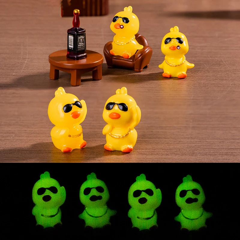 1Pcs Noctilucent Mini Sunglasses Little Yellow Duck Micro Landscape Car Mounted 3D Resin Ornament Accessories Home Decoration