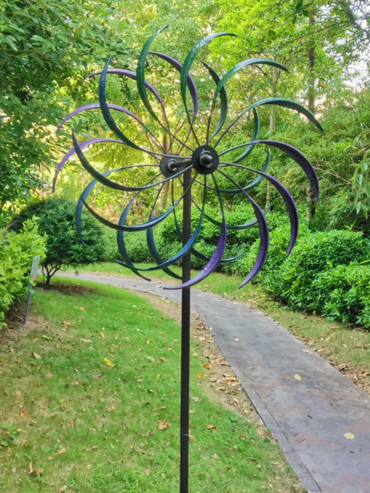Outdoor Garten Metall Windmühle Dekoration Rotierenden Doppelseitige Stehende Eisen Kunst Ornament Einfache Sle für Courard Laca