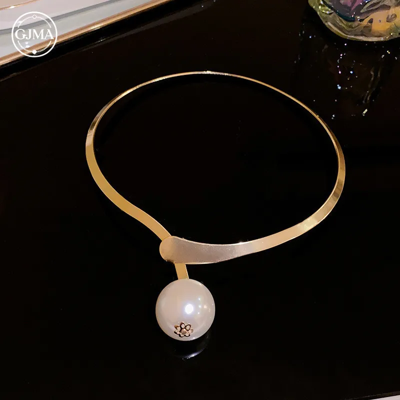 Gold Pearl Choker Necklace Fashionable Personality Temperament Accessories Women Luxury Designer Jewelry