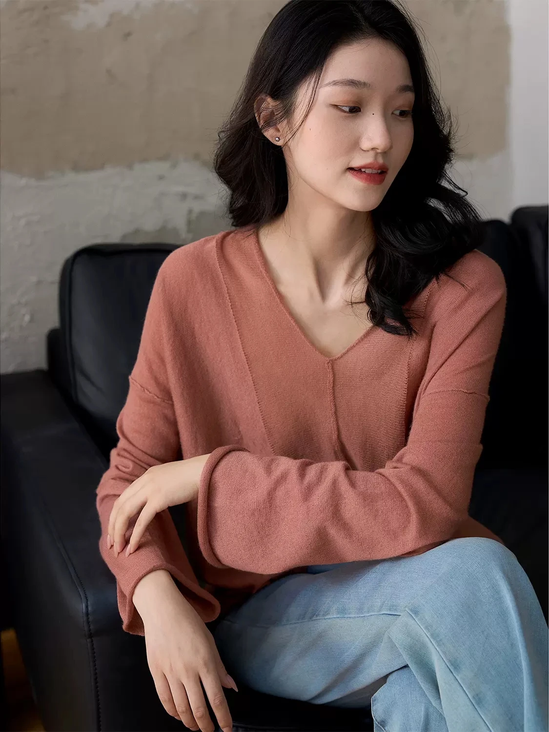 BirdTree, 100%Goat Cashmere Elegant Sweater, Women V Neck Long Sleeve, French Thin Pullovers, Autumn Winter Knit Top T48003QC