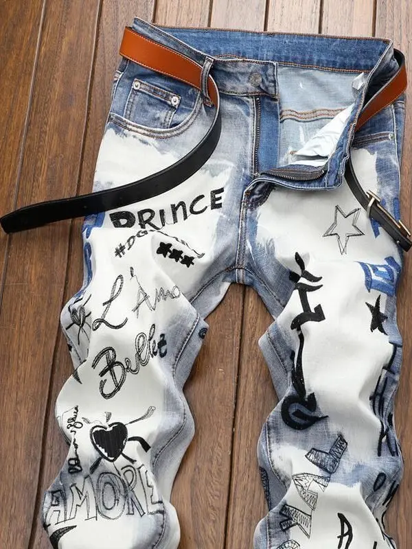 

Повседневные светло-голубые мужские джинсы слим-фит с модным принтом, износостойкие, весенне-осенние, трендовые длинные брюки для молодежи