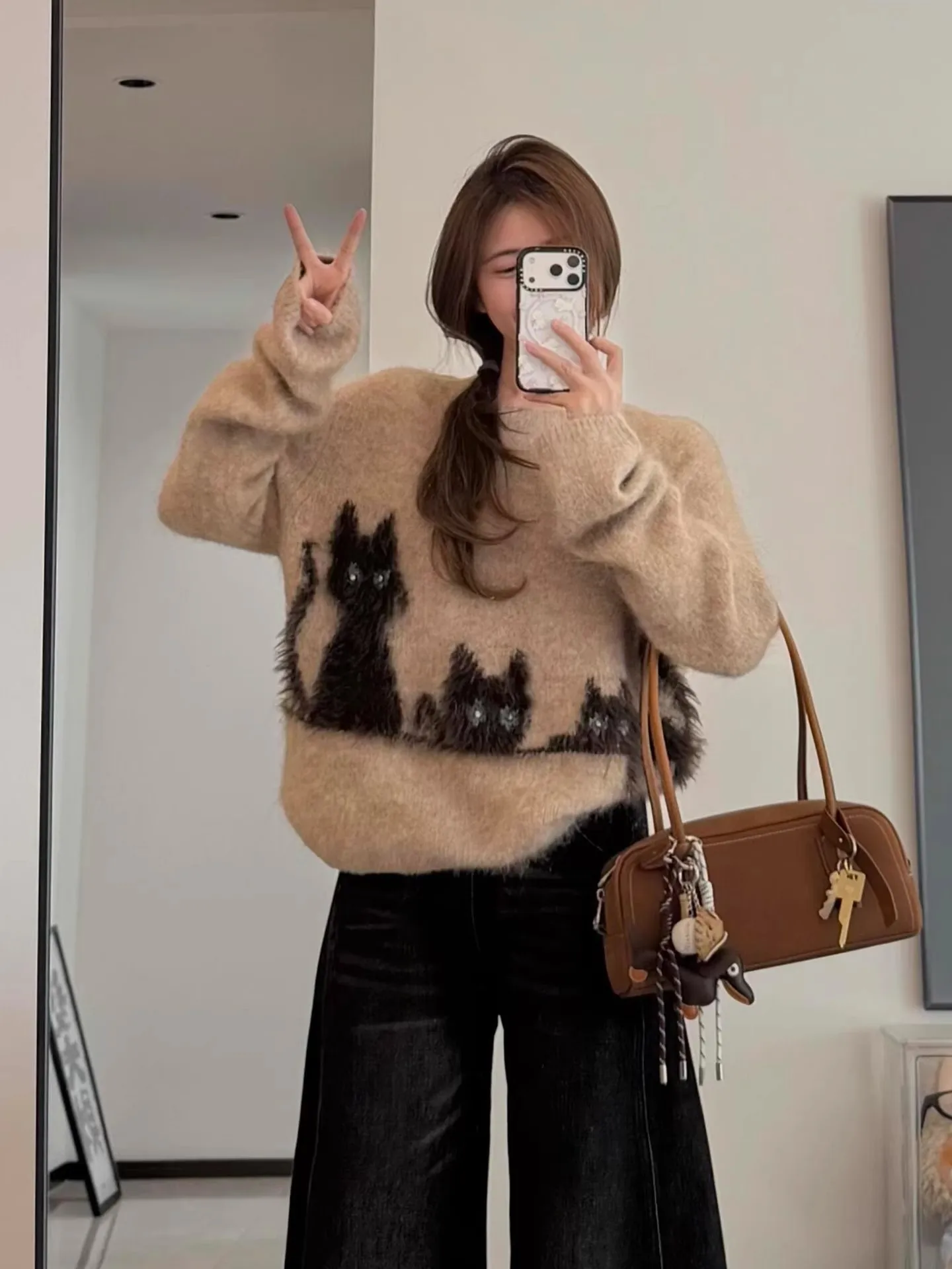 

Свободный вязаный свитер в корейском стиле цвета кэмел для женщин, осенне-зимний, с круглым вырезом, узорчатый, пушистый, теплый, с длинными рукавами