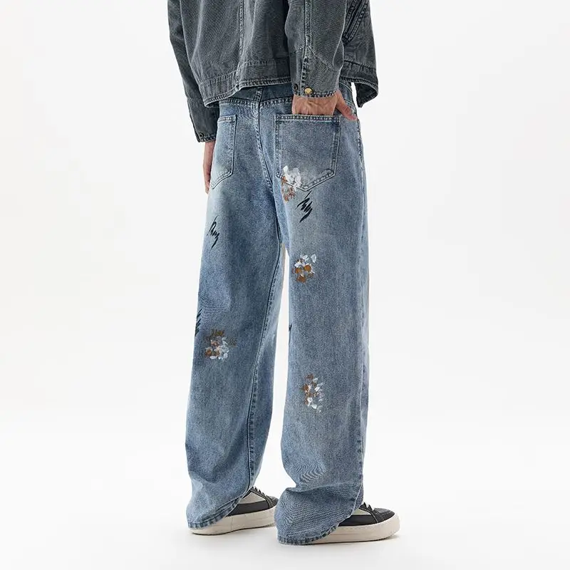 กางเกงยีนส์วินเทจลายไล่สีวาดด้วยมือ แฟชั่นเรียบง่ายทรงหลวม กางเกงขายาวทรงตรงขากว้างสำหรับผู้ชาย เหมาะสำหรับฤดูใบไม้ร่วงและฤดูหนาว