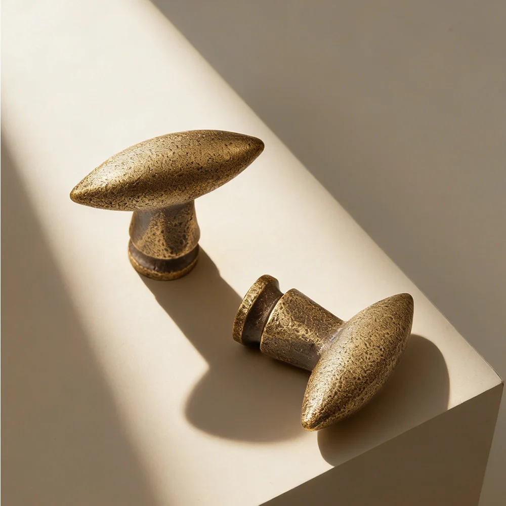 

Dooroom Solid Brass Furniture Handles CRetro-inspired Distressed Finish Design Abinet Knobs Cabinet Drawers T-bar Handle Knob