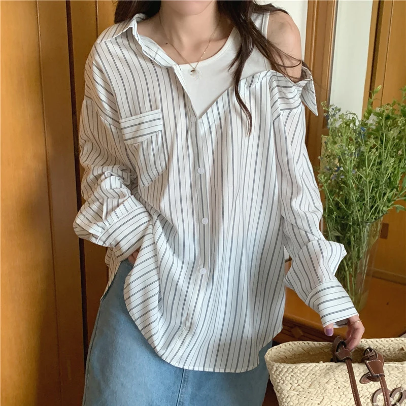 Csa Fena de Manga Longa Estilo Coreano com Design de Ombro Descoberto, Gola , Botões, Ajuste Solto e Padrão t