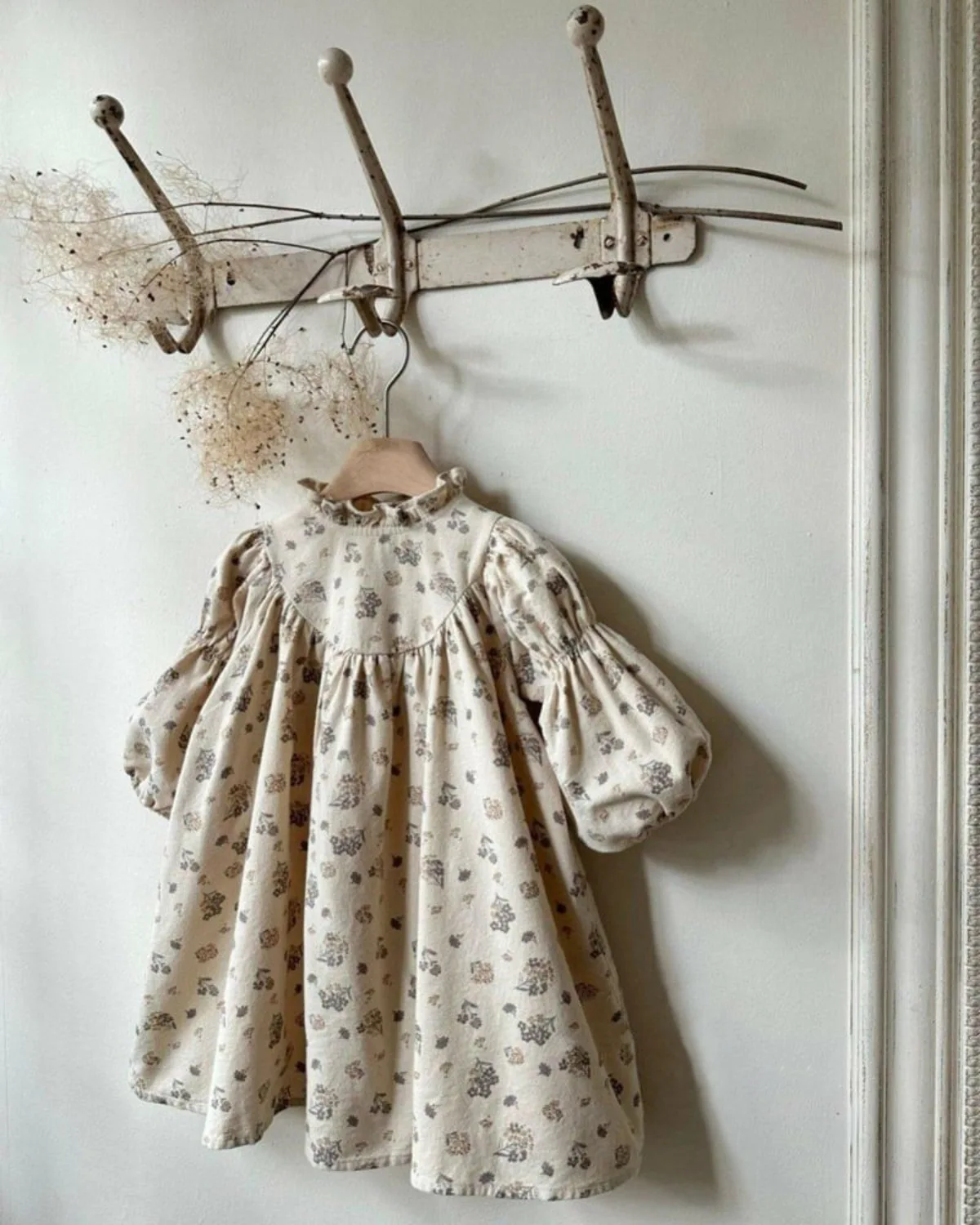 2026 ربيع جديد طفلة خمر فستان زهري أطفال بنات كم طويل فستان كاجوال القطن الرضع فستان الأميرة طفل الملابس