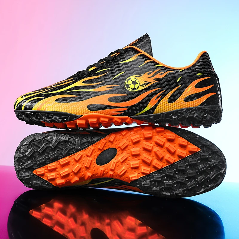

Breathable Kids Soccer Boots With Dual Studs, Safe And Shockproof. Suitable For Boys And Girls Lawn Football Exercise