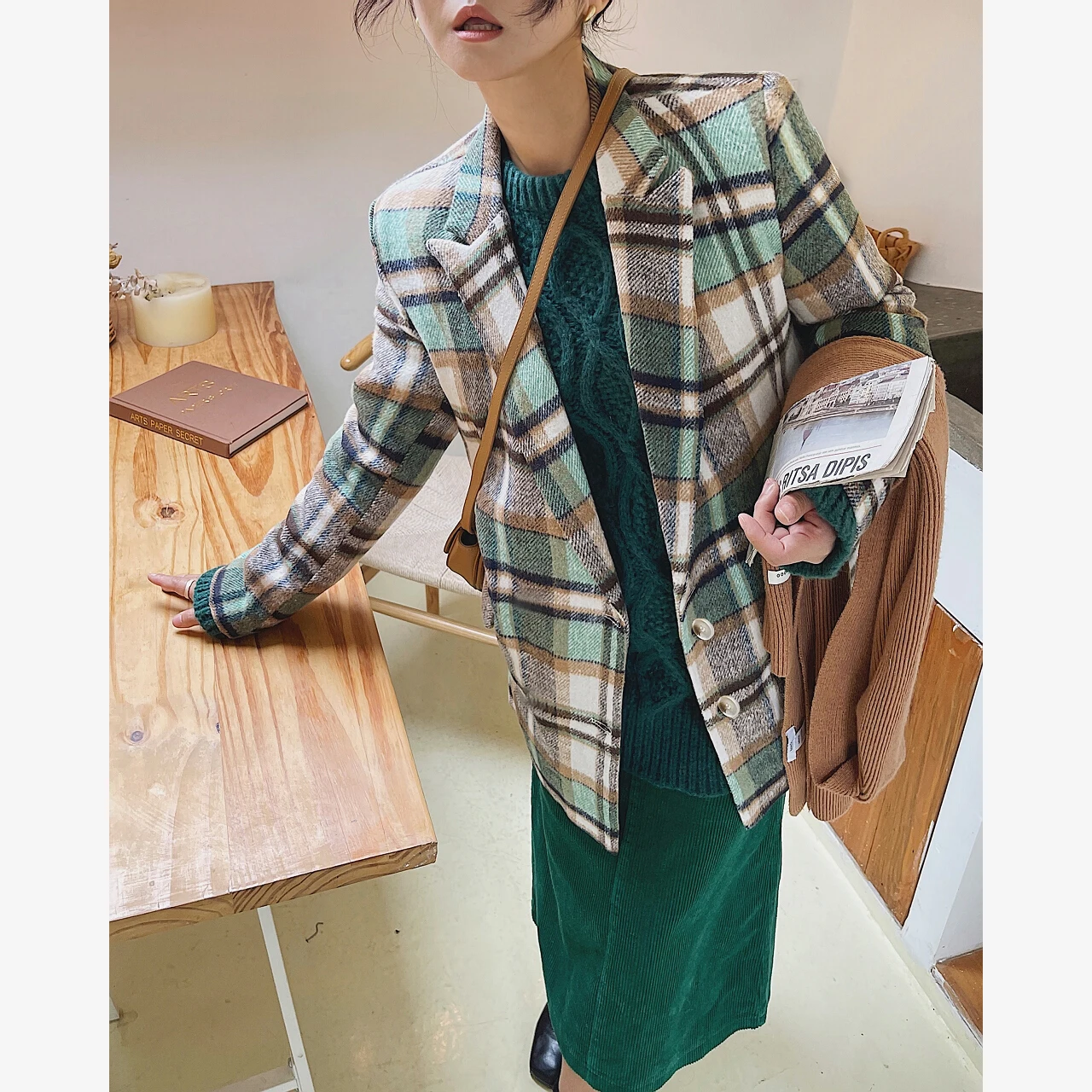 2023 Women Plaid Woolen Blazers Tweed Heavy Winter Jackets Trench Coats Raincoats Overcoat Korean Fashion Clothes New Oem Suits