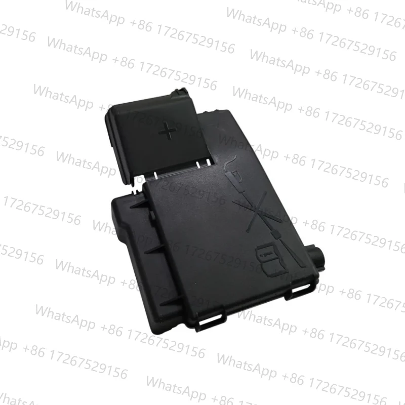 39152005 Suitable for Chevrolet Cruze Maruibao new Junwei XTS engine cabin battery fuse box cover small fuse box cover