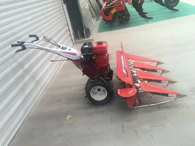 Small farm self-pushing hand-held harvester rice wheat sorghum straw harvester