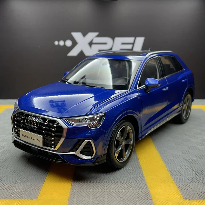 NEW 1:18 AUDI Q3 SUV Alloy Car Model Diecasts Metal Vehicles Car Model High Simulation Collection Childrens Toys Gift Decoration