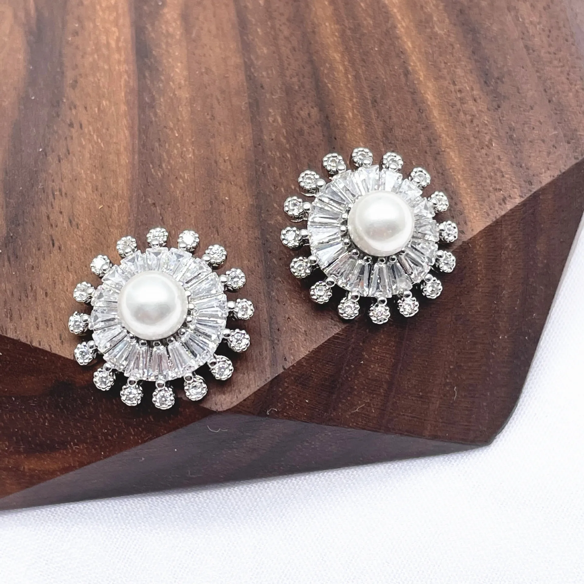 5pcs Cubic zirconia button coat Decorative CZ sewing buttons for Knit cardigan pearl crystal buttons Cubic zirconia button