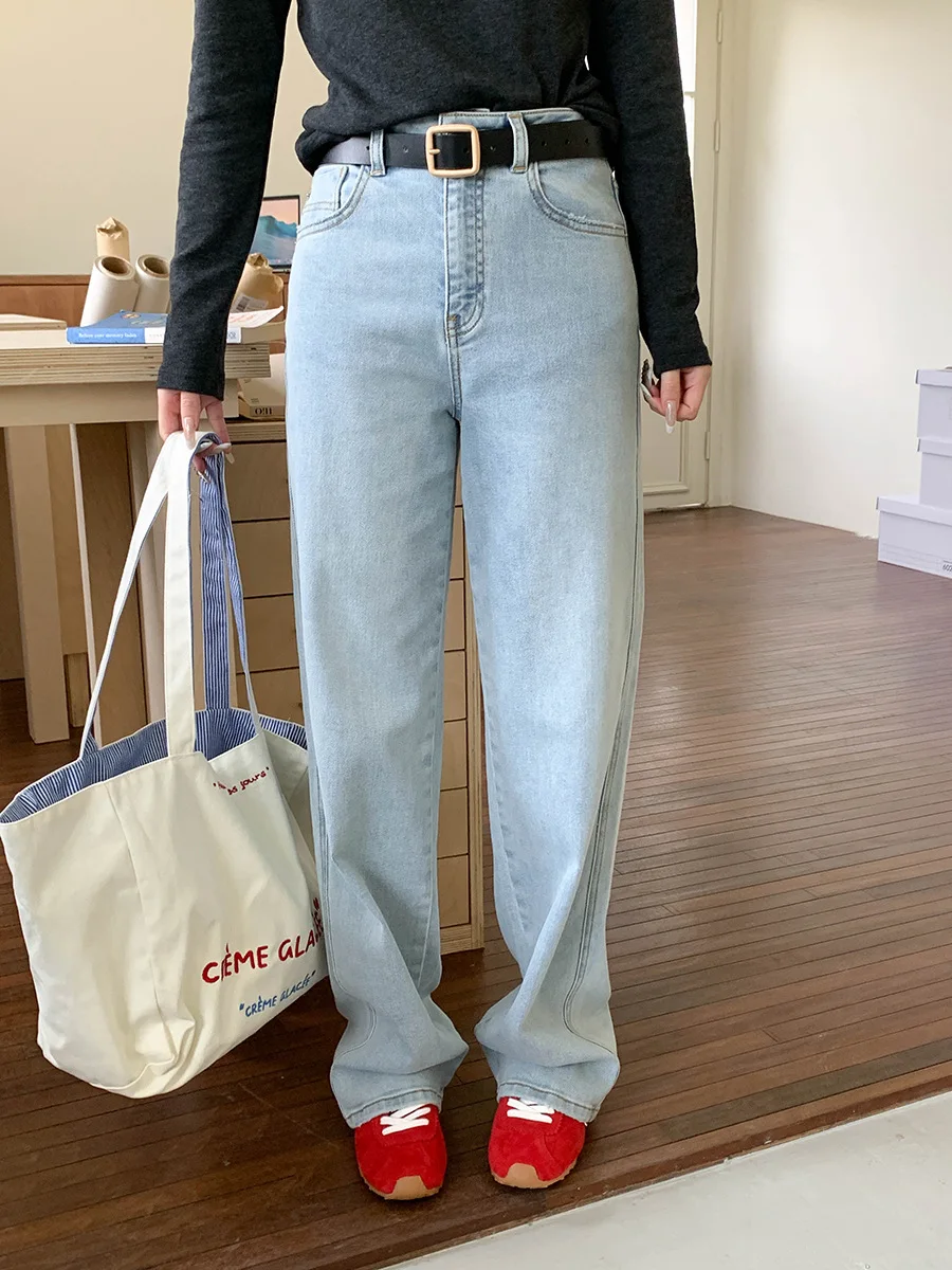 

Vintage Washed Light Blue High-Waisted Straight Denim Jeans For Women