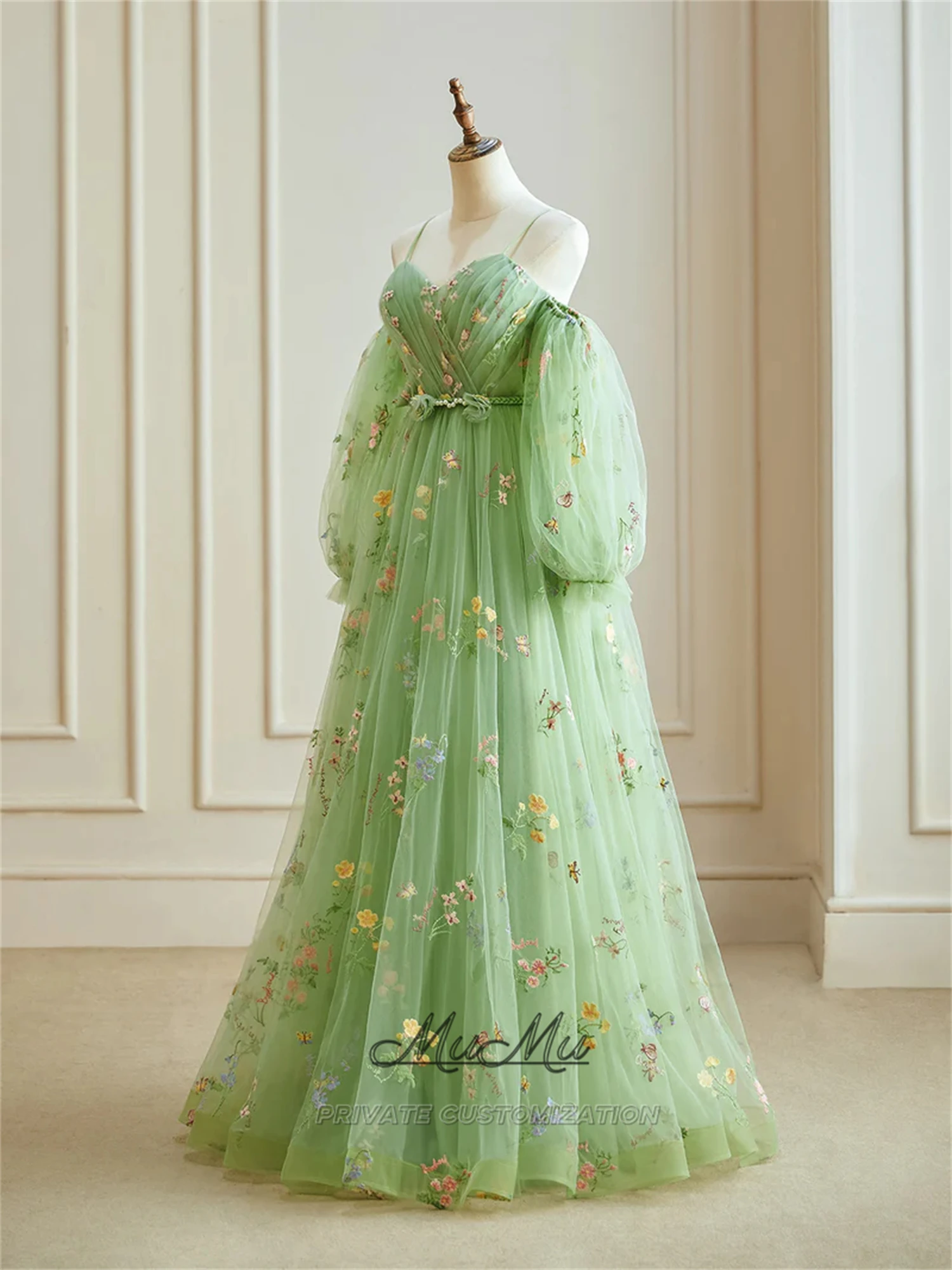 MuMu ที่กําหนดเองดอกไม้สีเขียวกระโปรงสําเร็จการศึกษาชุดปาร์ตี้ชุดราตรีชุดราตรี 15 ปี Quinceanera ชุด