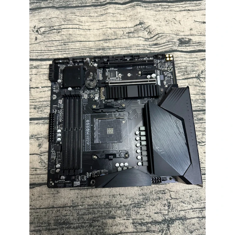 

Материнская плата GIGABYTE B550M AORUS PRO-P, сокет AM4, поддержка процессоров AMD Ryzen 5000/4000/3000, два слота M.2, 2.5GbE LAN