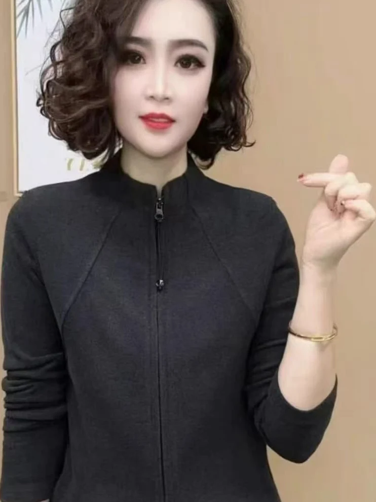 Elegant Versatile Long Sleeve Velvet Zipper Stand Collar Open Cardigan Base Layer Top for Mom's Spring Autumn Fashion Slimming