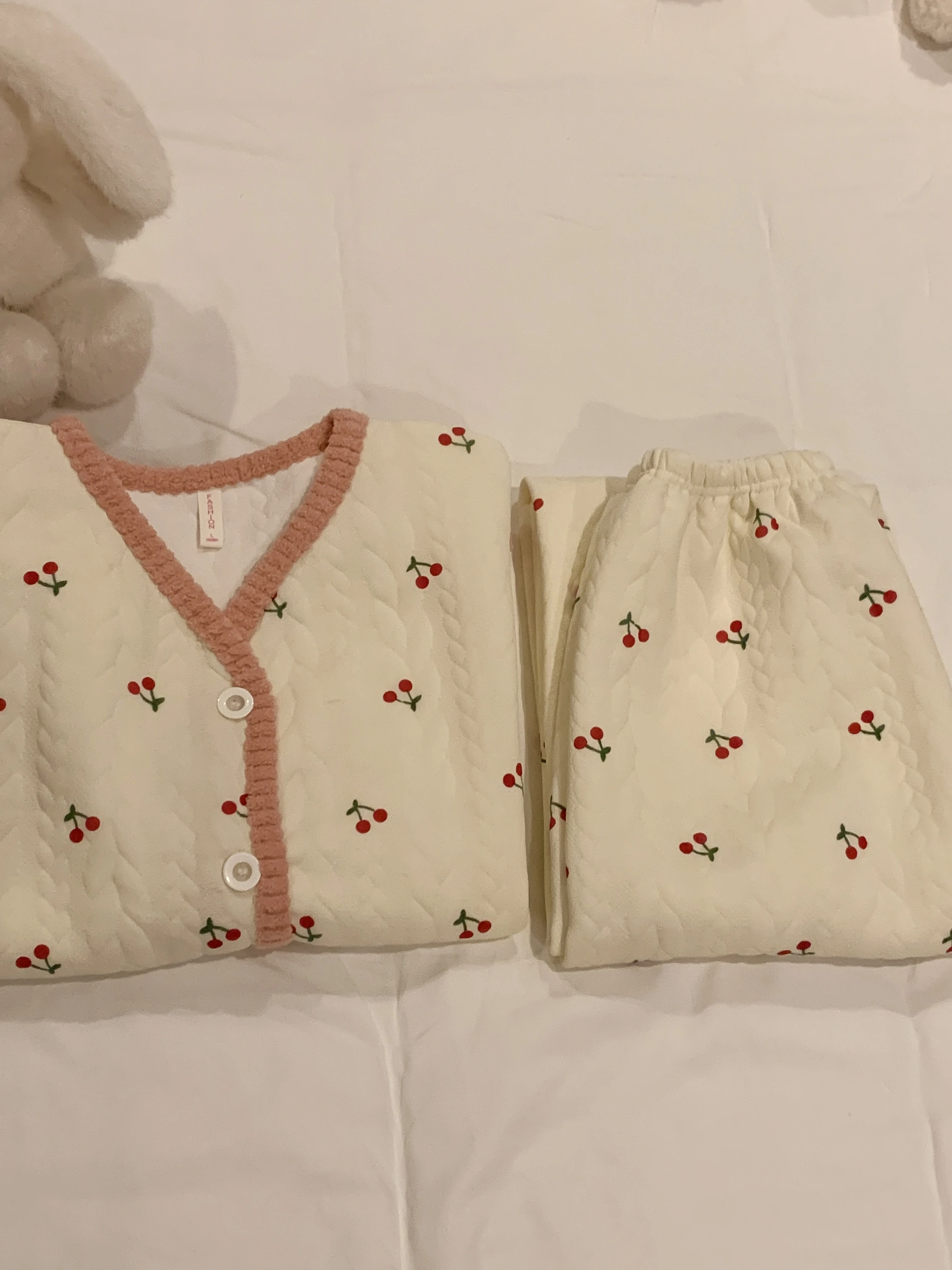 Sweet Lace Cherry Print Air Layer Cotton Sleepwear Set for Girls Autumn Winter Home Wear Warmth Retention Long Sleeve V-Neck 5
