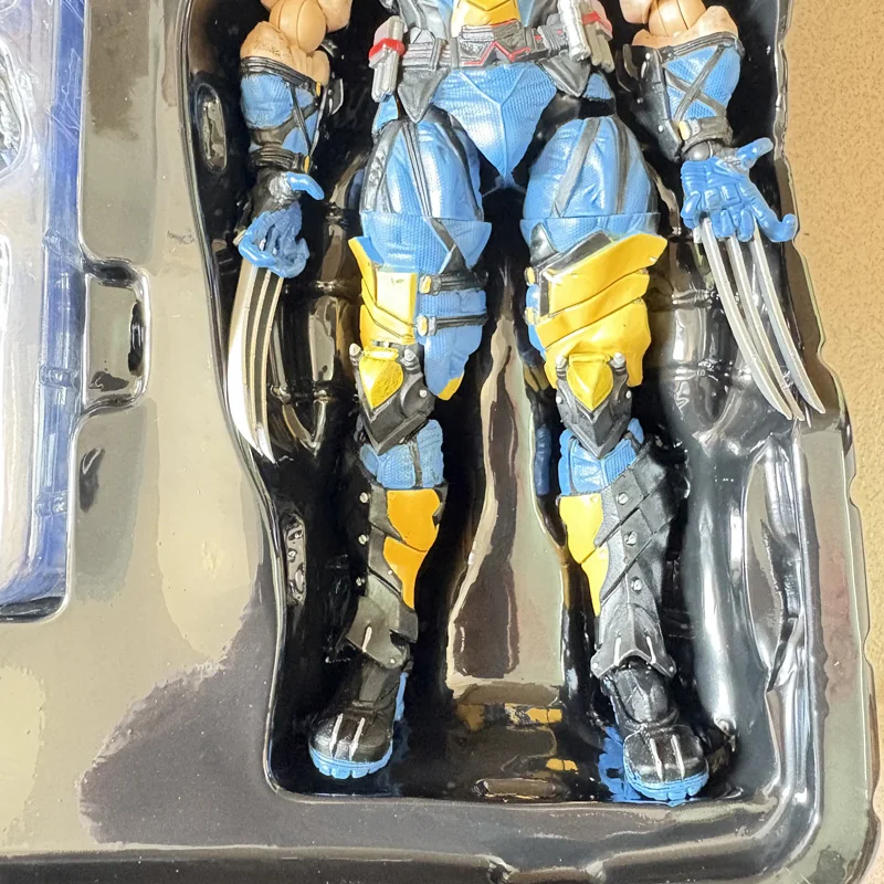 28cm 마블 울버린 X-MEN 액션 피규어 장식품 PVC 피규어 애니메이션 주변기기 장식 데스크탑 디스플레이 생일 선물 장난감