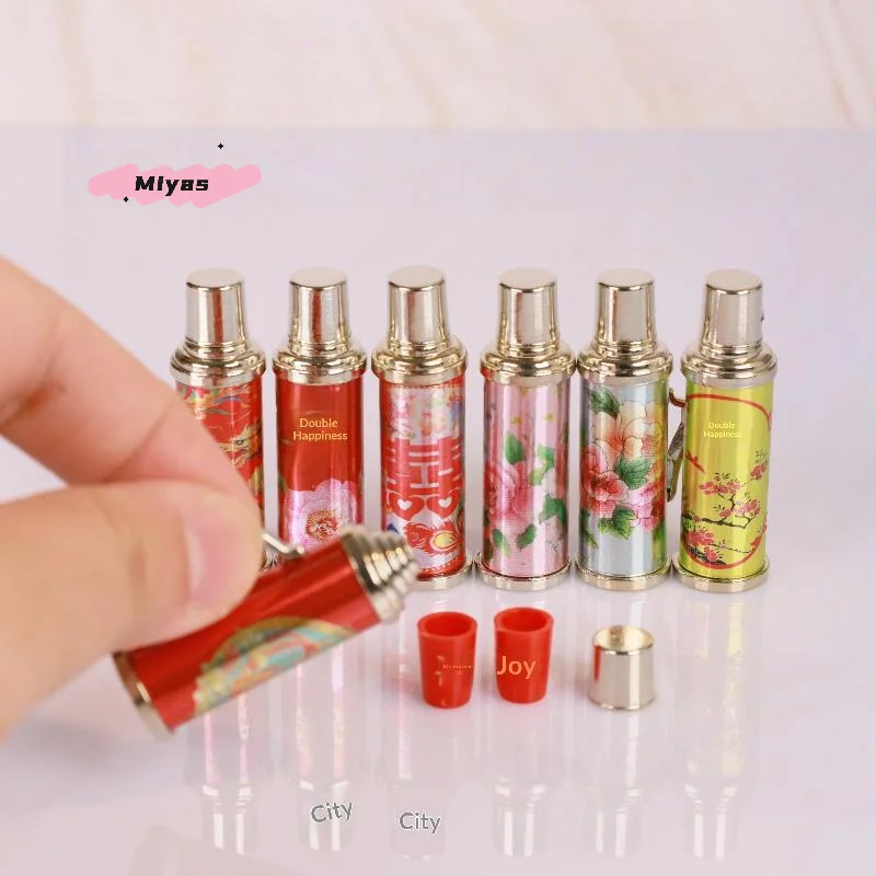 

M-1/12 Scale Mini Dollhouse Decoration Set Chinese Nostalgic Scene Alloy Warm Water Bottle Model Toy Doll House Accessories
