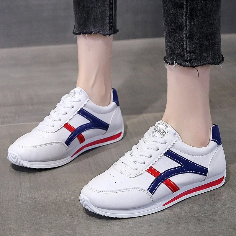 Women Leather Comfort Sports Shoes Woman Small White Shoes Fashion Comfort Sneakers All-match Lightweight Casual Running Shoes