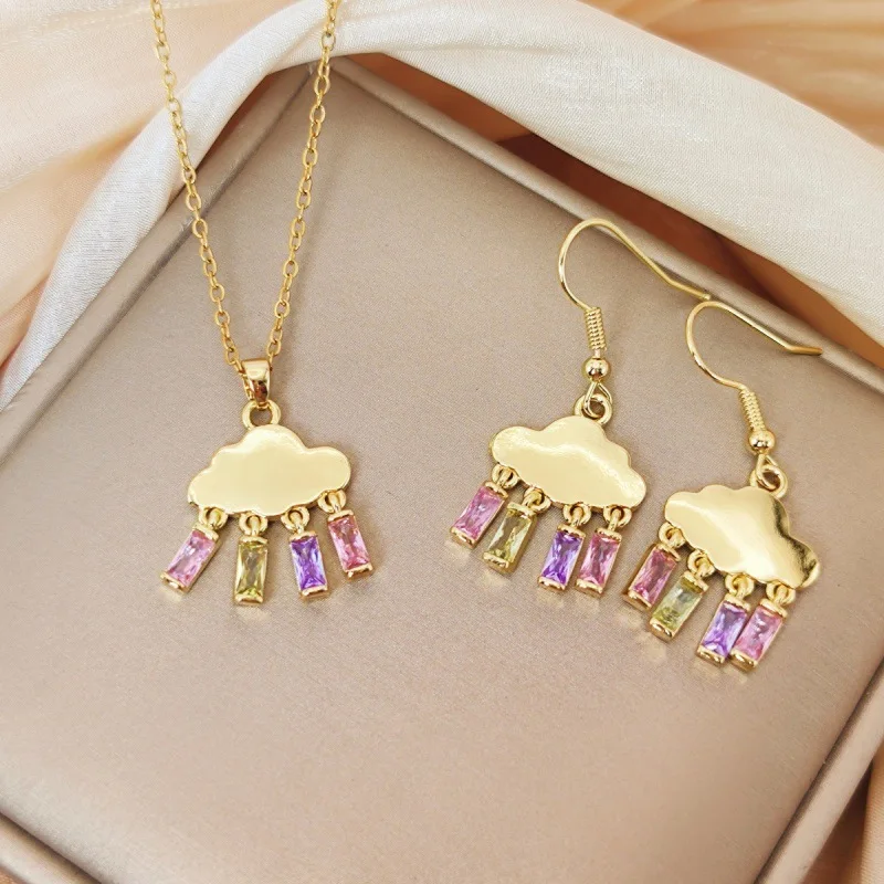 أحدث قلادة على شكل سحابة على الطراز الأوروبي والأمريكي مع قلادة زركونيا صغيرة المجموعة خفيفة وفاخرة ومتخصصة