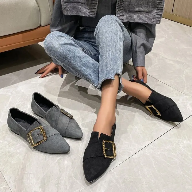 Casual Female Shoes Brand Women Pendant Decor Leather Comfort Loafers New Fashion Flattie Ladies Round Toe Slip-on Walk Shoes 43