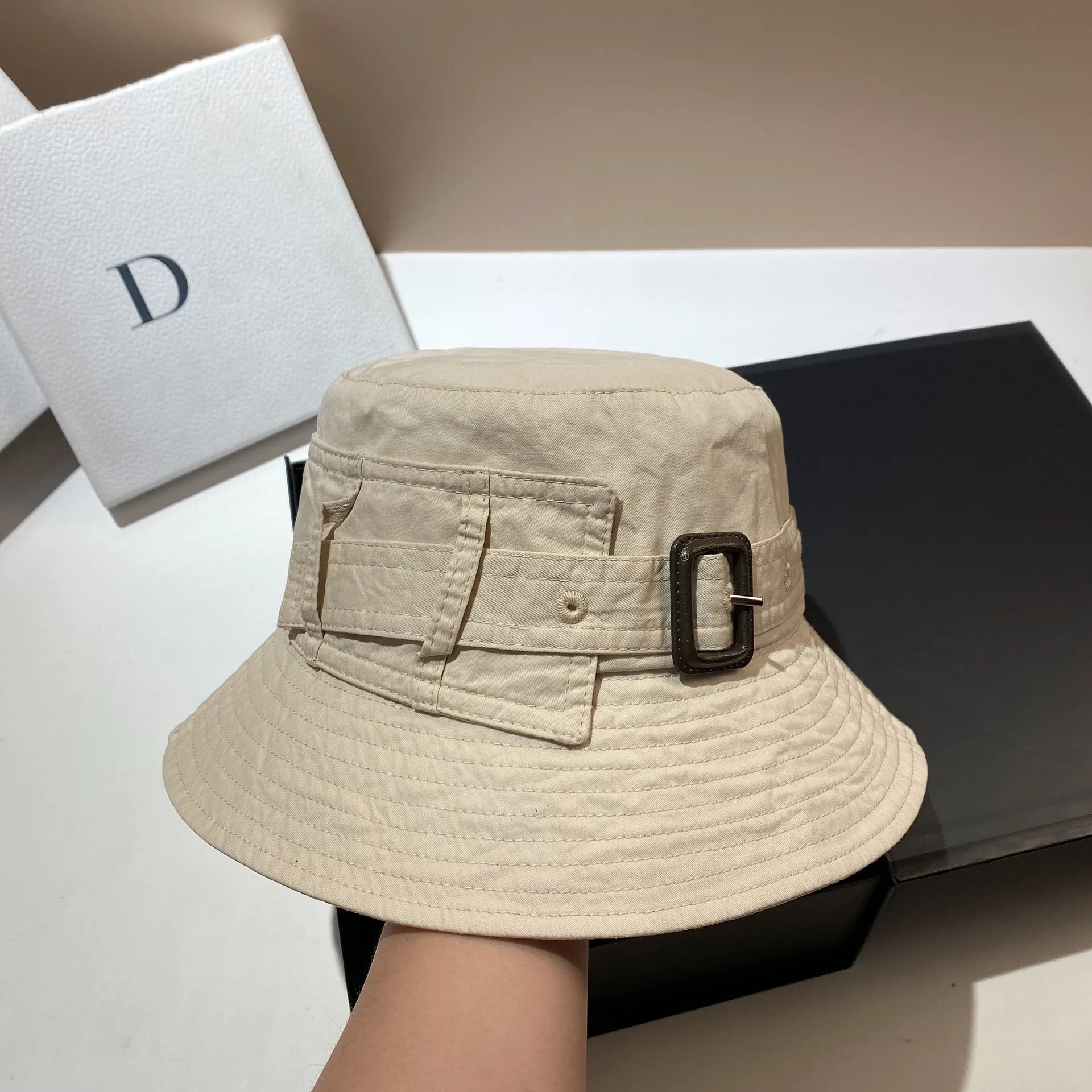 Designer Brand Fashion Women Belt Buckle Bucket Hat Luxury Sunscreen Panama Flat Fisherman Hat Casual Beach Sun Hats Basin Cap