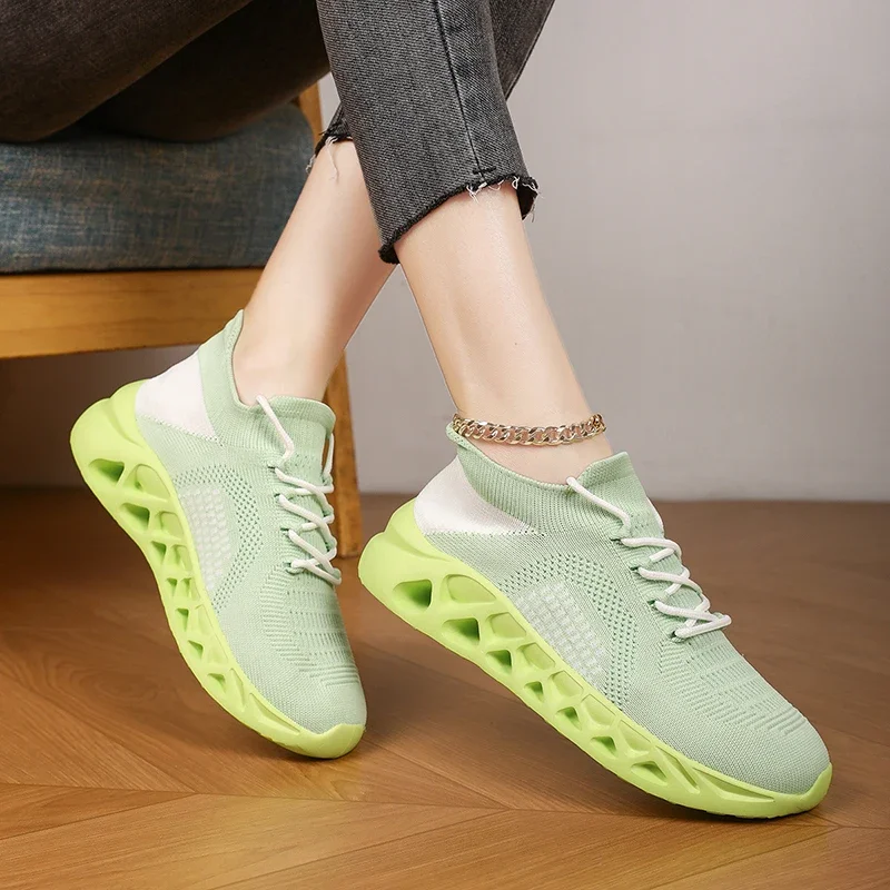 New Womens Shoes Lightweight Men Breathable Mesh Sneakers Outdoor Platform Unisex Soft Comfortable Flats Non-slip Sneakers Women