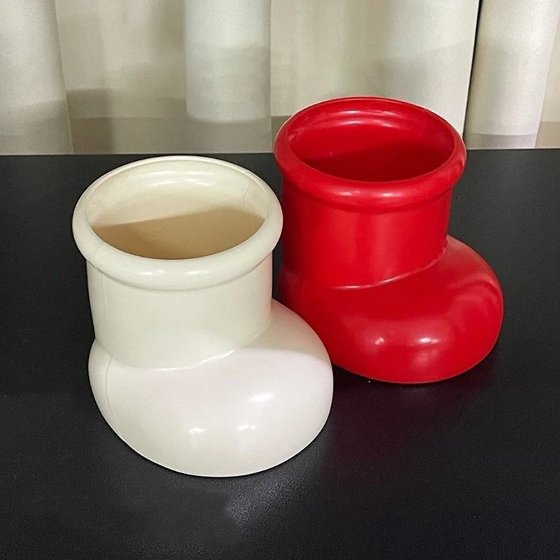 منظم وحامل مكتب عيد الميلاد ذو طابع أحمر متعدد الاستخدامات؛ أحذية حمراء لزينة عيد الميلاد وقلم وحامل فرشاة للمكياج. #3