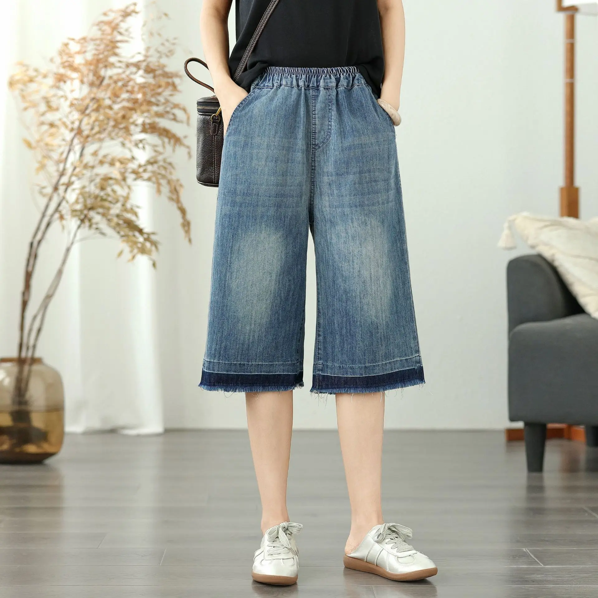 

Aricaca Women Embroidered Knee Length Denim Pants Women High Waisted Casual Shorts
