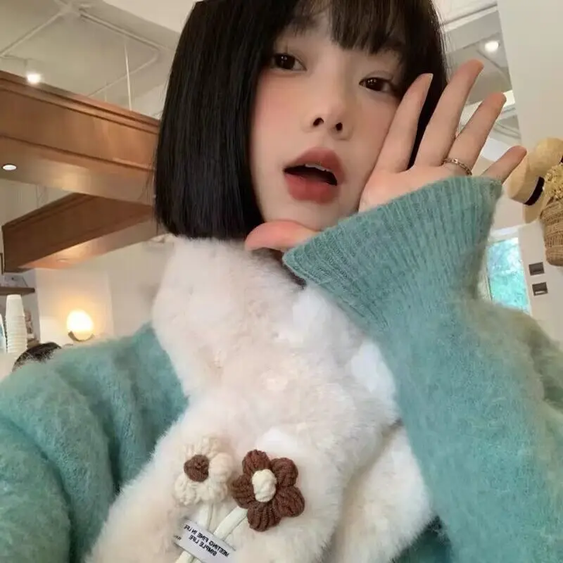 وشاح زهرة لطيف للنساء الشتاء رقيق الفراء الصليب الأوشحة بلون أفخم الدافئة منديل الفتيات الرقبة أدفأ