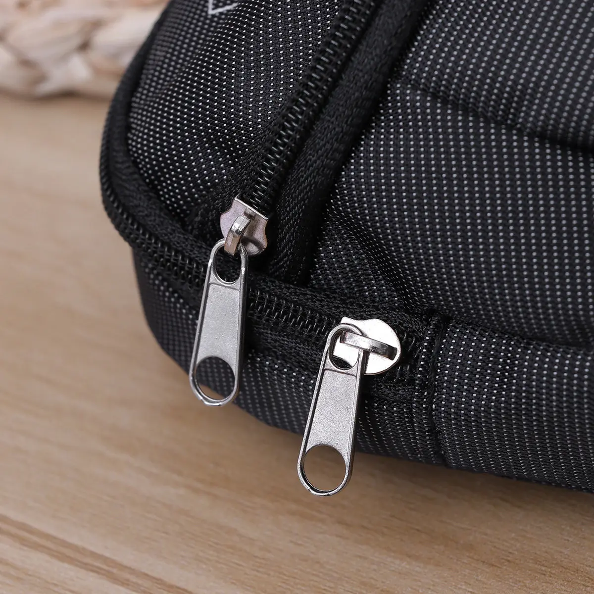 bolsa-leve-de-lona-para-bolas-de-golfe-com-bolso-frontal-suporta-2-tees-de-bolso-ferramenta-para-divot-clipe-para-chapeu-e-marcador-de-bola
