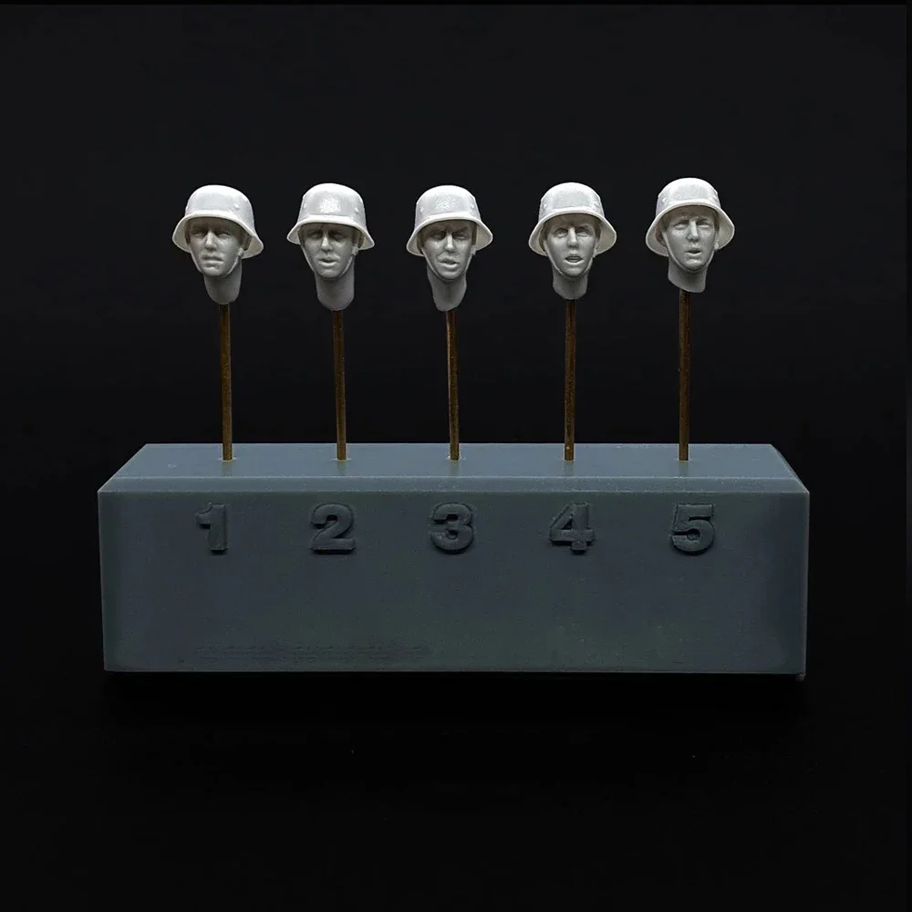 

1/35 WWII soldier Tense Faces, 5 heads, Resin Model figure soldier, Military themes, Unassembled and unpainted kit