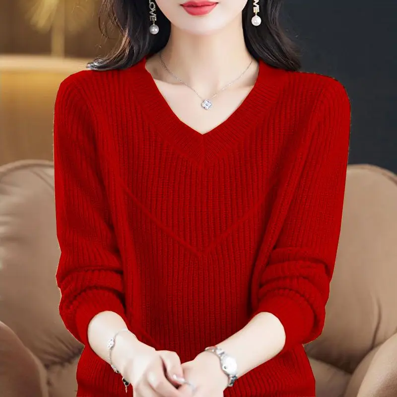V-neck Knitted Top Women's Autumn Fashion All Match 2024 Office Lady New Short Simple Solid Color Sweater Pullover