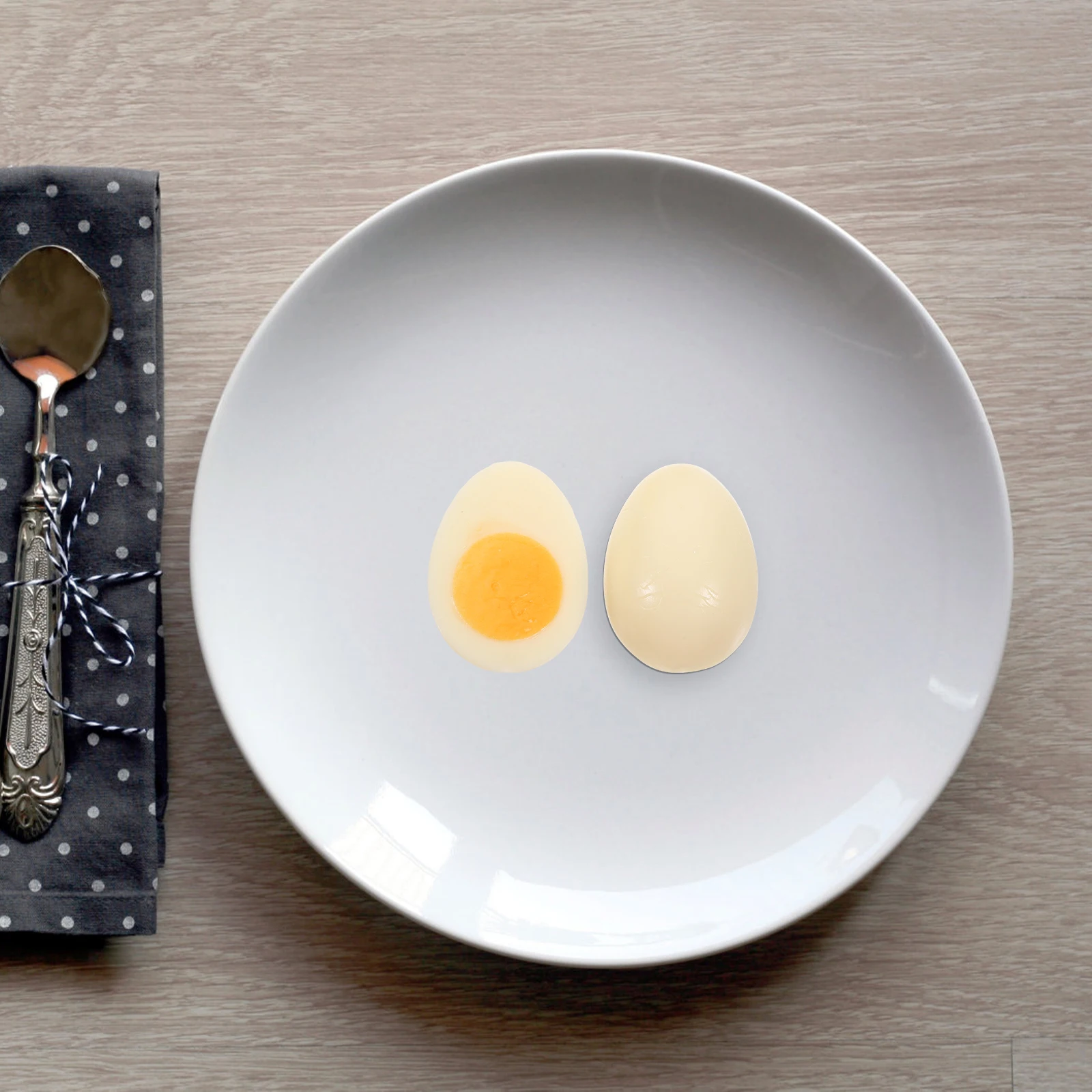

4pcs PVC Boiled Egg Models Artificial Fake Food Props Imitation Eggs for Display Kitchen Teaching Montessori Toys