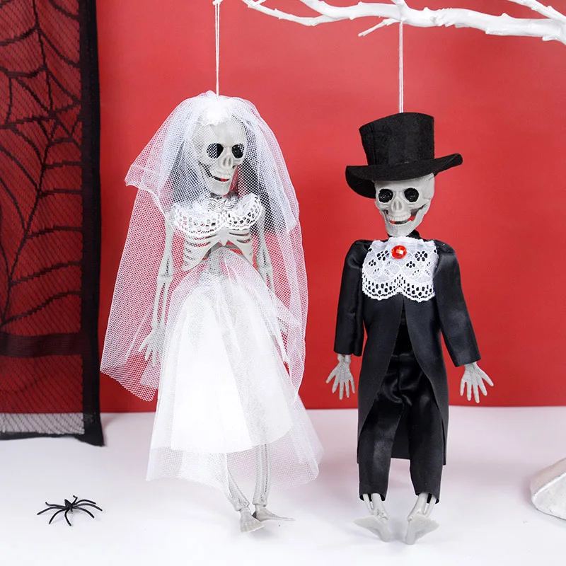 

Bride And Groom Skull Ornaments Gothic Fake Bones Pendants Haunted House Decoration Props Halloween Party Home Skeleton Decors