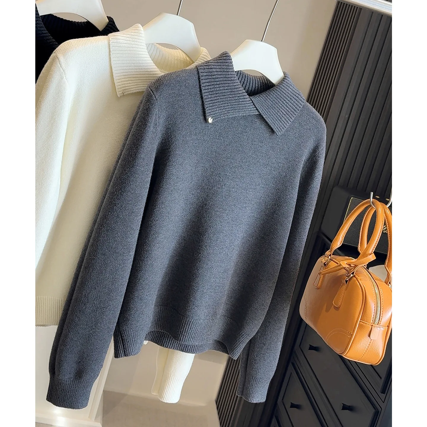 

2025 Autumn and Winter New Style Lapel Shoulder Long Sleeved Knitted Sweater for Women Loose and Slimming Versatile Base Sweate