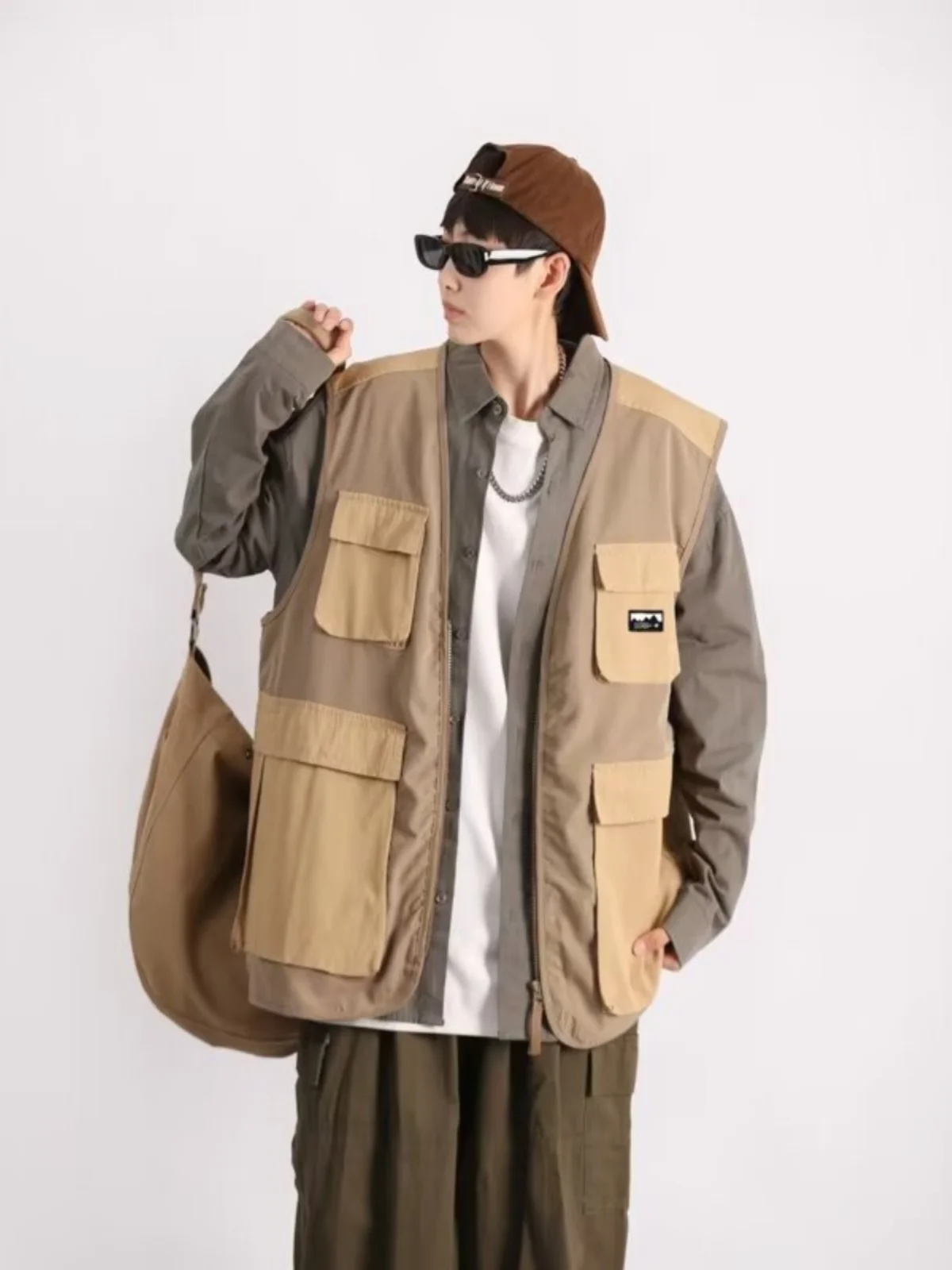 

Японский многофункциональный рабочий жилет для мужчин, новинка 2025 года, ветрозащитный, с цветовыми блоками, модный бренд Svel Jaet