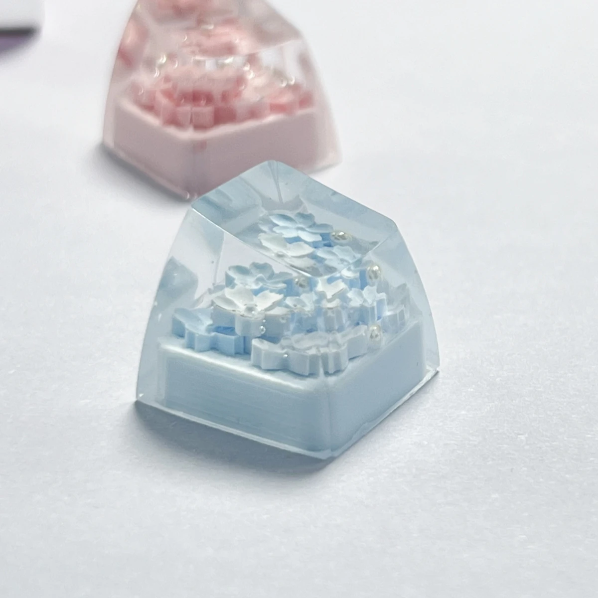 أزهار لطيفة مخصصة كيكابس الراتنج بالتنقيط الغراء الكرز شفافة عبر رمح لعبة ESC لوحة المفاتيح الميكانيكية Keycap