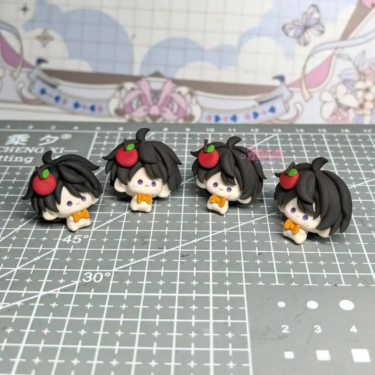 

Anime GAME Anime Love And Deepspace Caleb Cosplay Cartoon Keychain Garage Kits Drop Figurine Mascot Keyring Model Ornament Penda