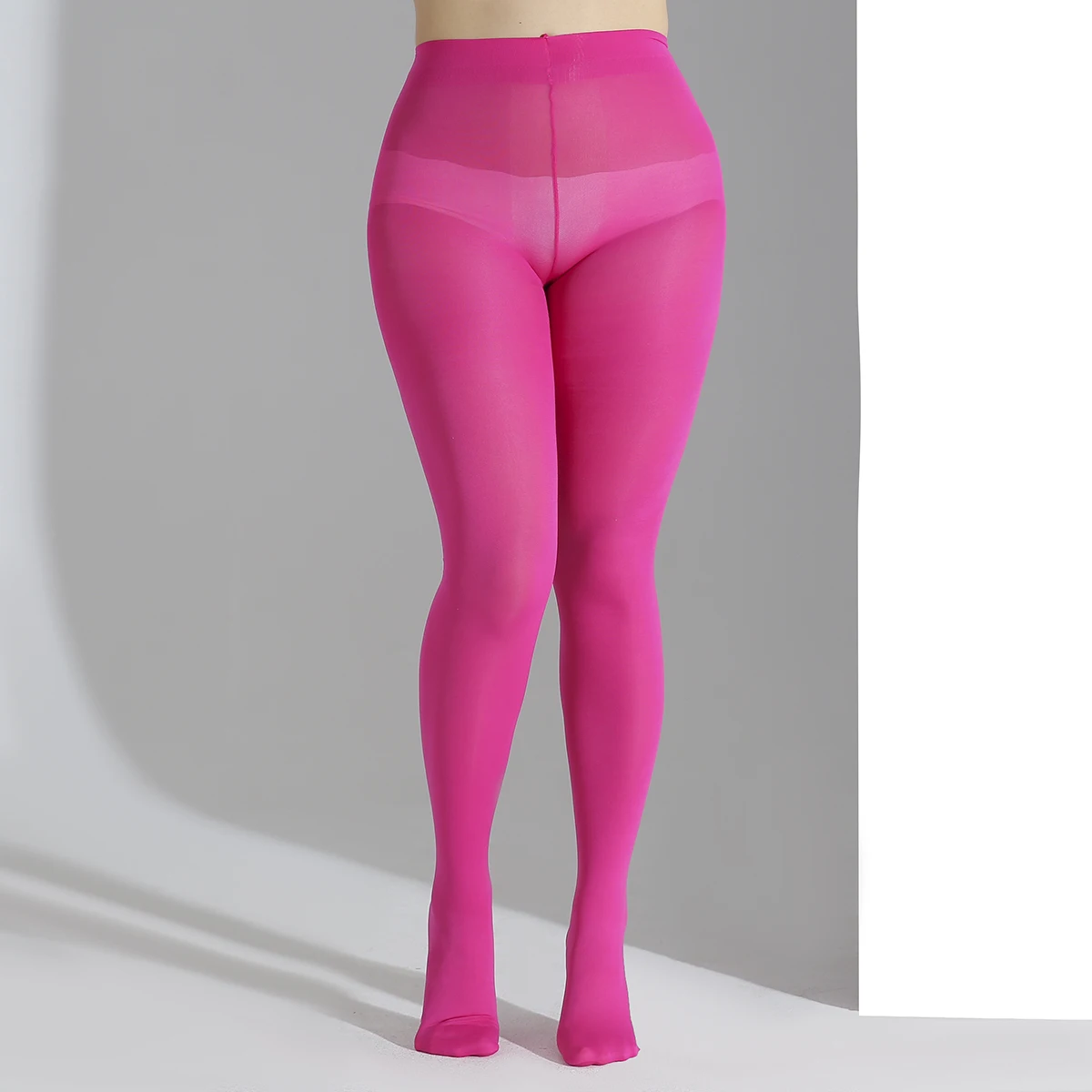 Eine modische, vielseitige, schlanke, übergroße, atmungsaktive, einfarbige Nylon-Strumpfhose in Übergröße. – Detail 6