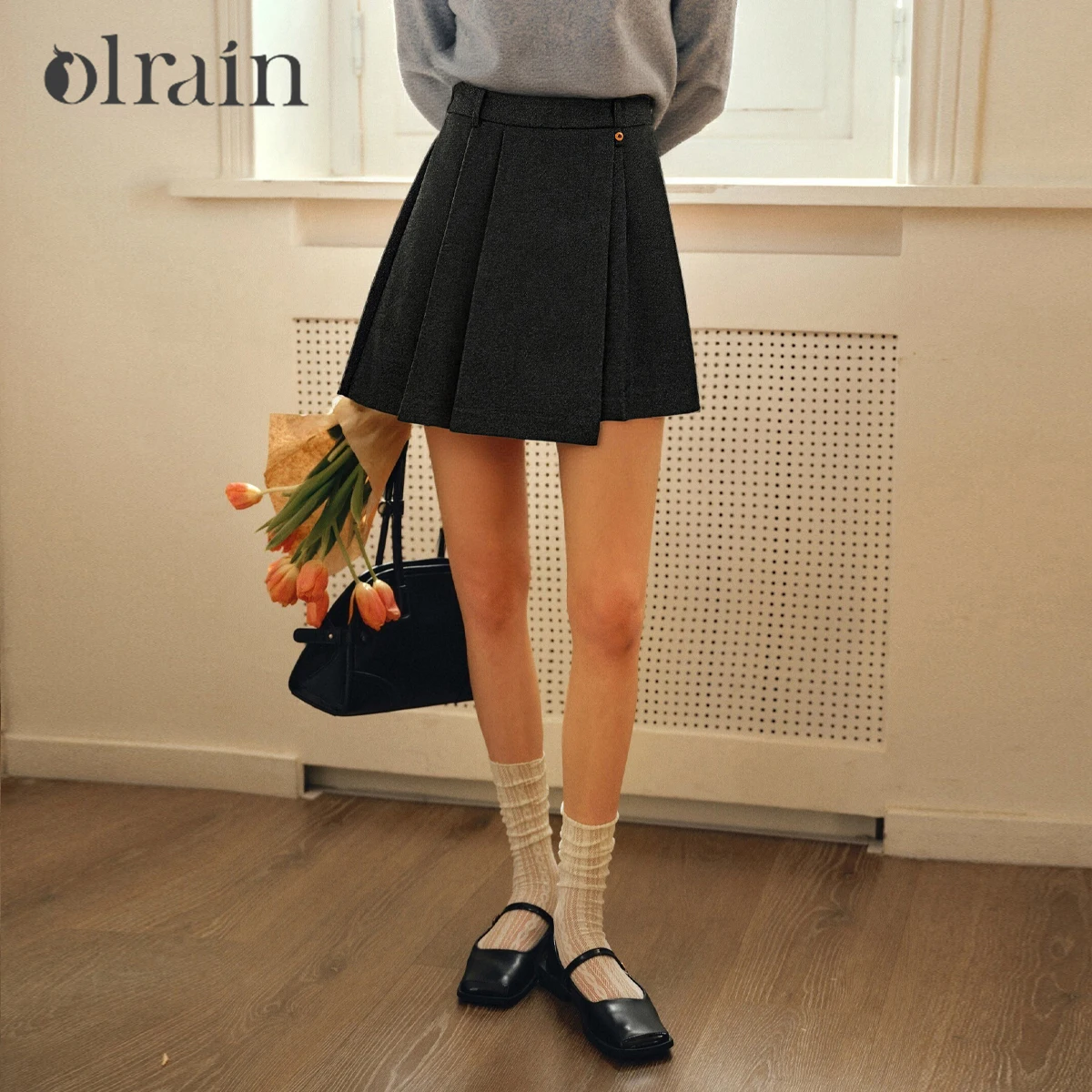 OLrain Women's Elegant Skirts Autumn 2026 Solid Straight Pleated Skirt Irregular Mini Short Skirt Commute Clothes O57QB001332